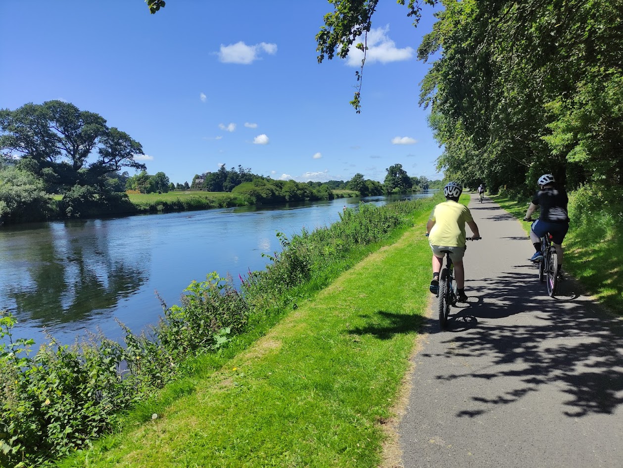 image of cyclist on the suir blueway in Co. Tipperary