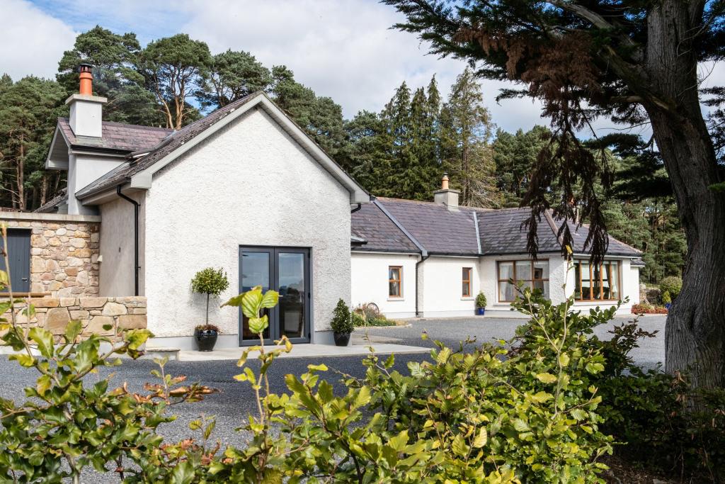 Image of the front of Boolakennedy Self Catering Cottages Tipperary